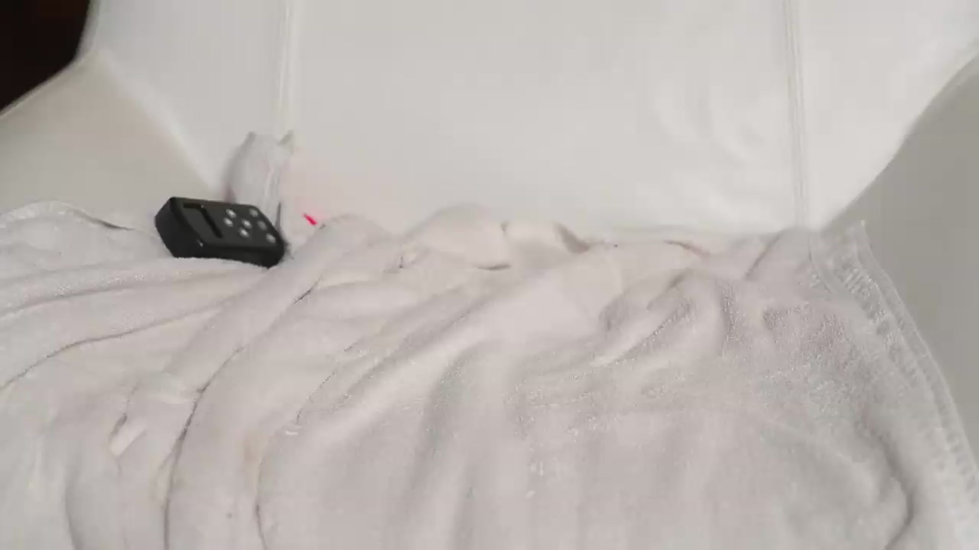 Gallery image thumbnail from KatyeRave's myfreecams stream on, 06/08/2026, 24:48 image 18 of 20