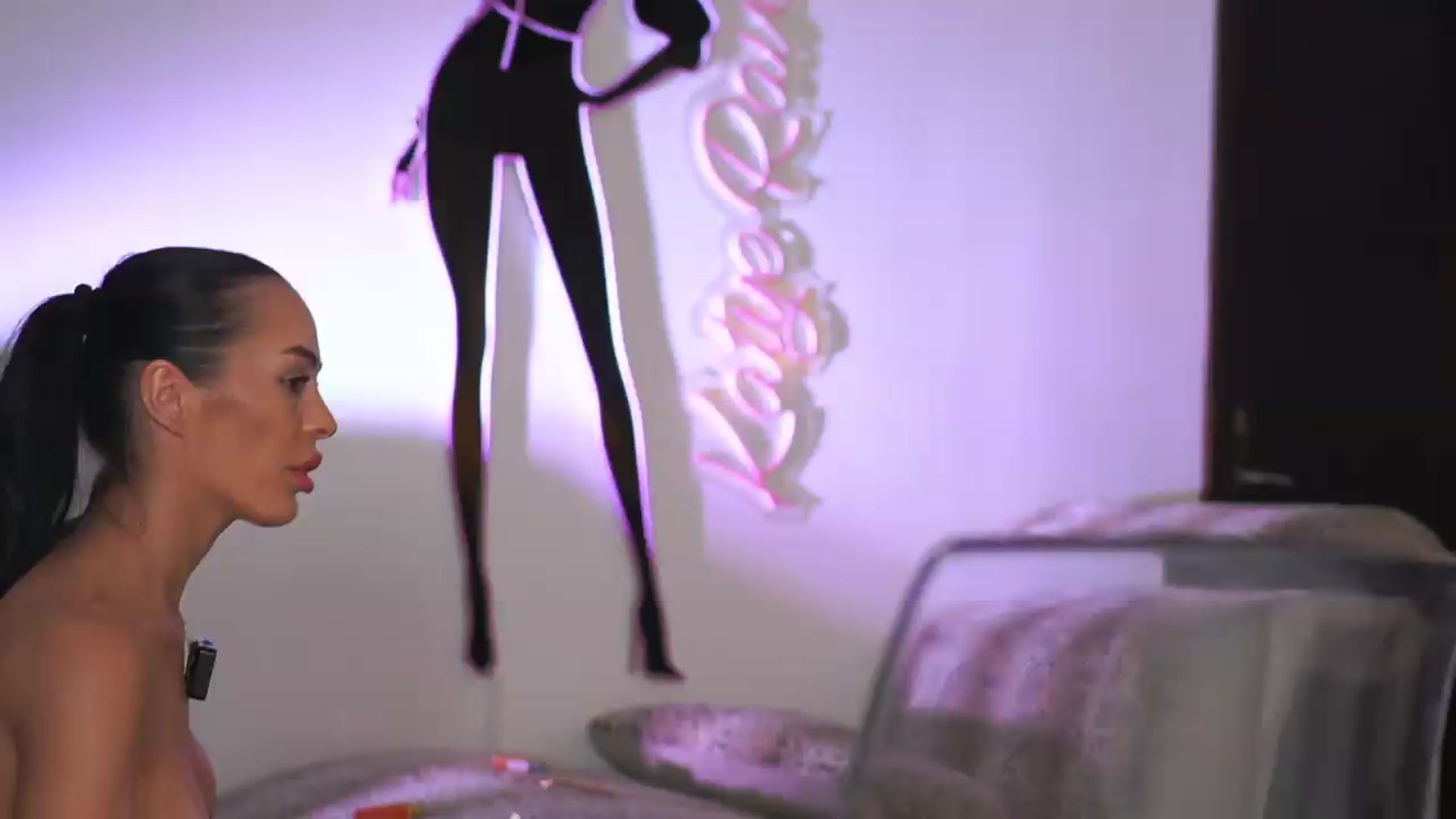 Gallery image thumbnail from KatyeRave's myfreecams stream on, 06/19/2026, 20:54 image 10 of 20