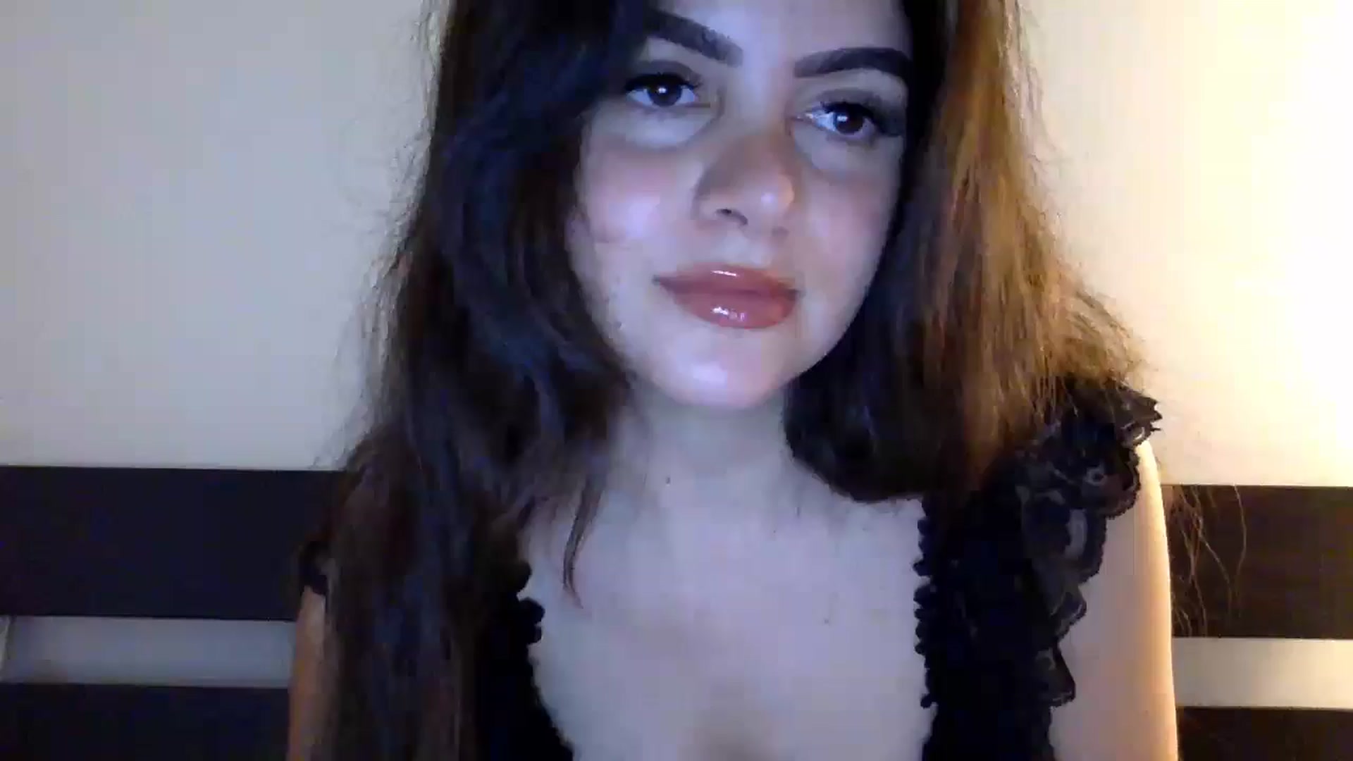 Gallery image thumbnail from Kaviar2's myfreecams stream on, 05/18/2024, 21:01 image 3 of 20