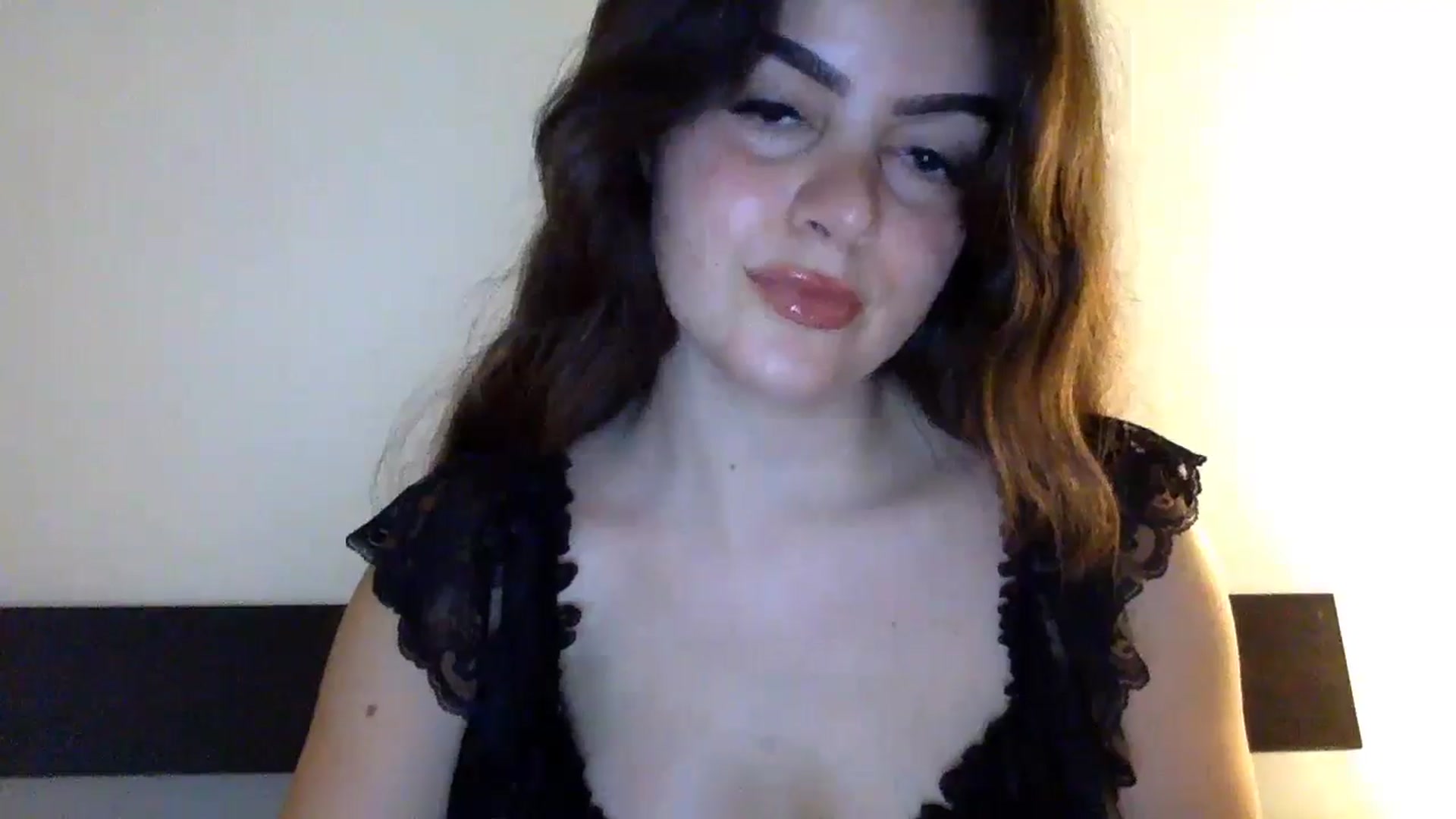 Gallery image thumbnail from Kaviar2's myfreecams stream on, 05/18/2024, 21:01 image 13 of 20