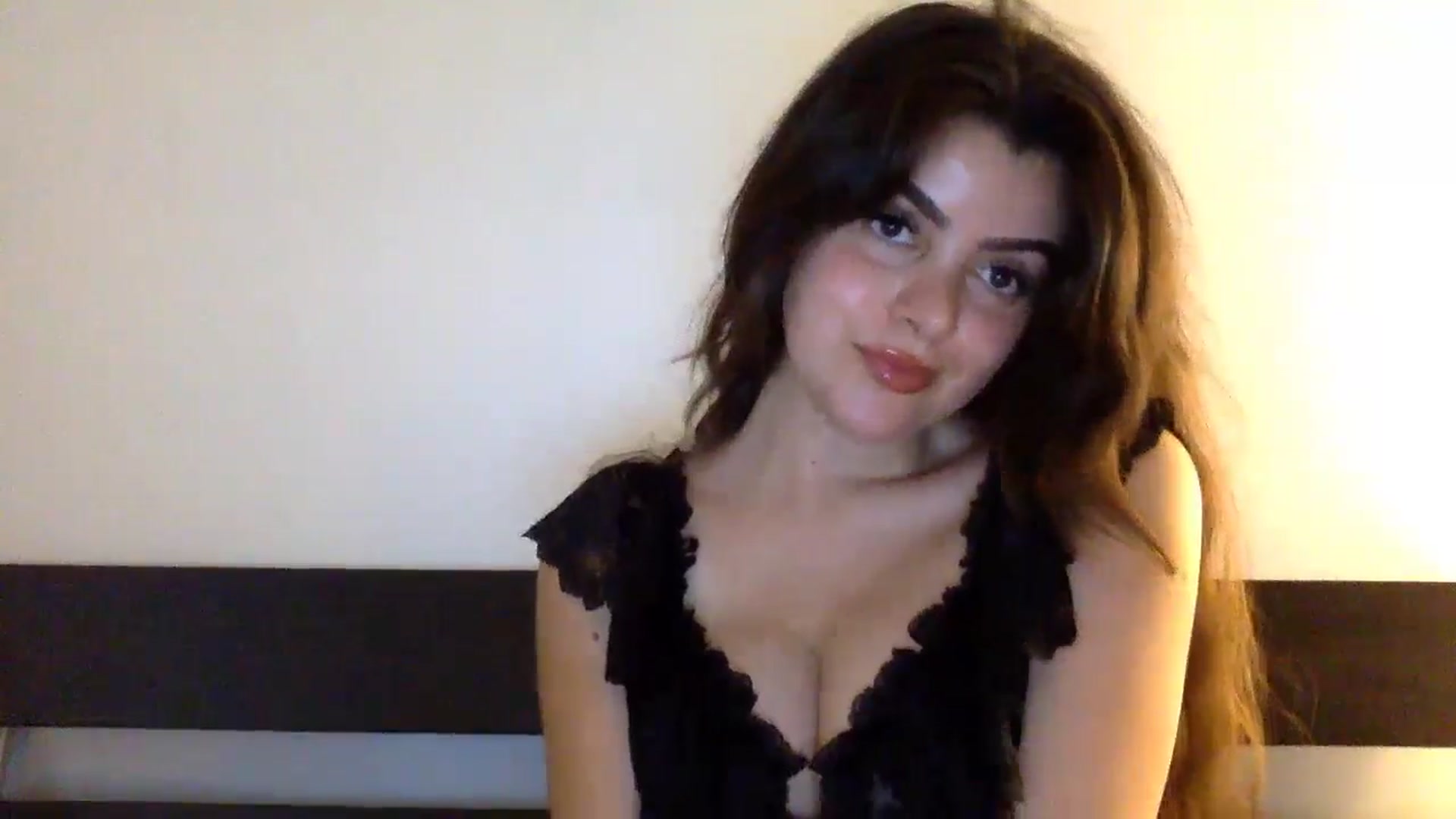 Gallery image thumbnail from Kaviar2's myfreecams stream on, 05/18/2024, 21:01 image 6 of 20