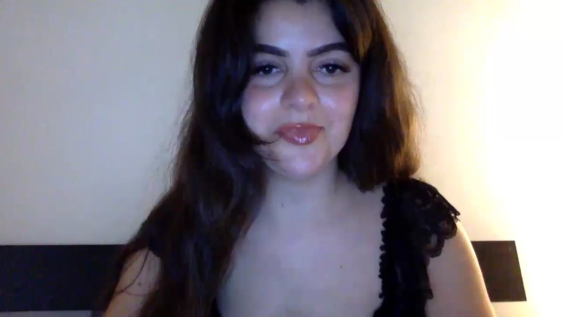 Gallery image thumbnail from Kaviar2's myfreecams stream on, 05/18/2024, 21:01 image 18 of 20