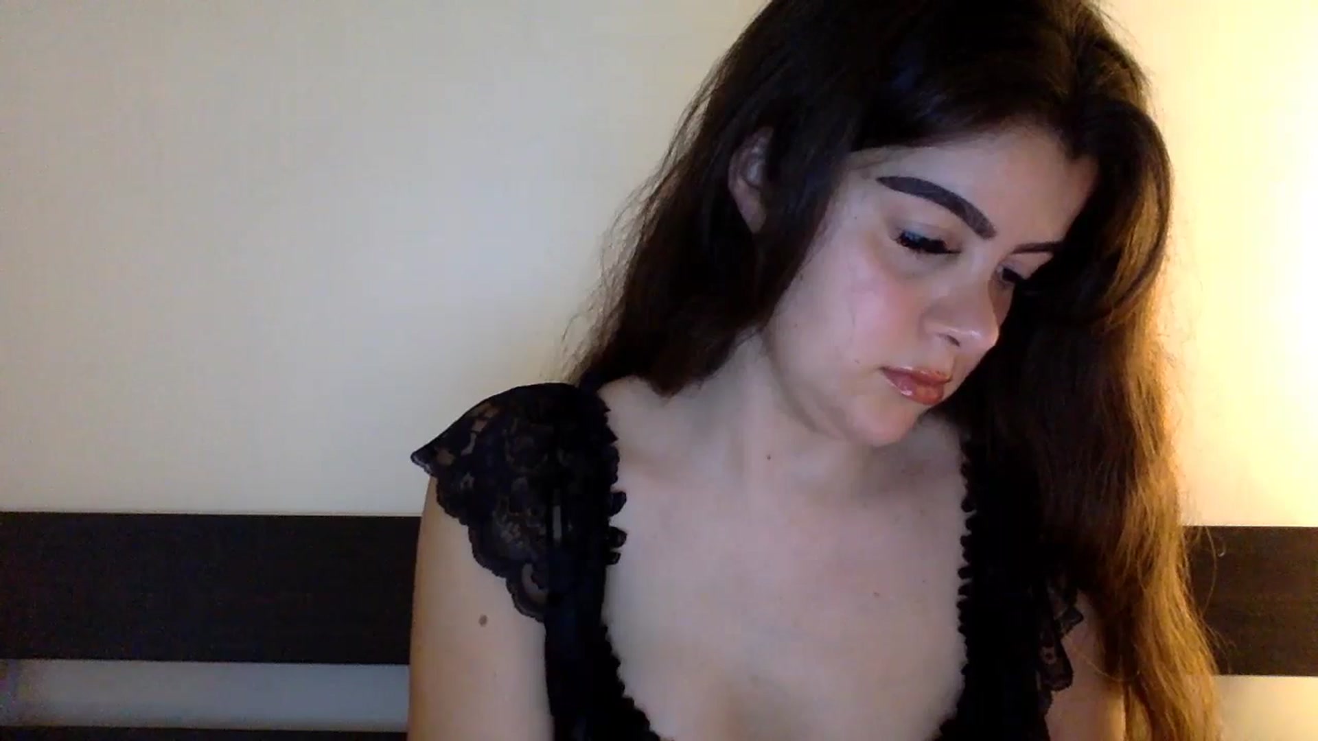 Gallery image thumbnail from Kaviar2's myfreecams stream on, 05/18/2024, 21:01 image 9 of 20