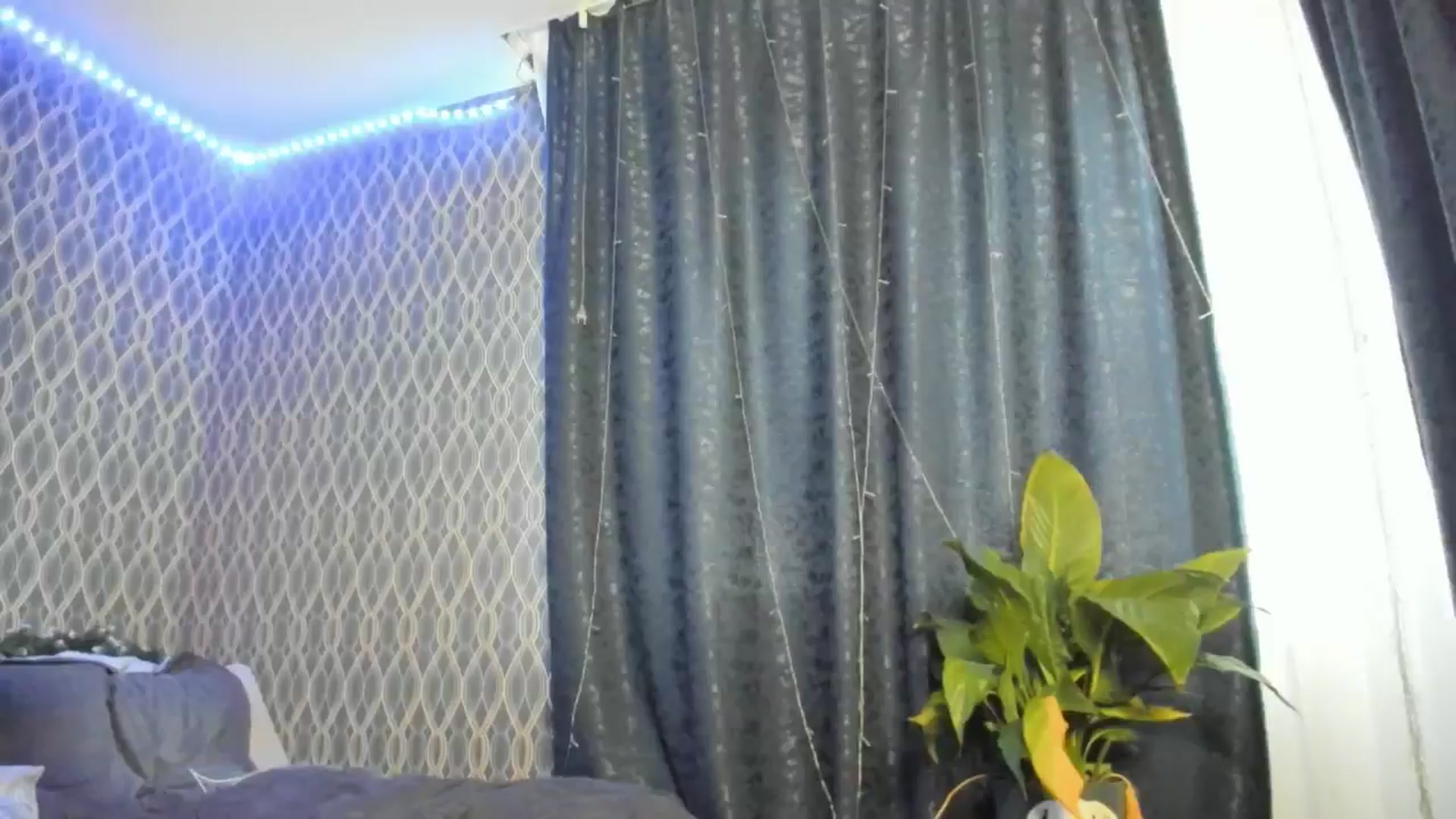 Gallery image thumbnail from KawaiiBb's myfreecams stream on, 05/25/2024, 16:51 image 15 of 20