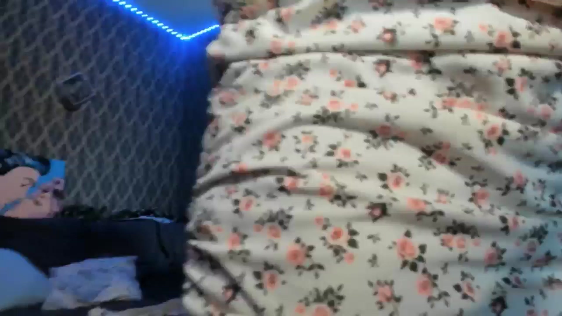 Gallery image thumbnail from KawaiiBb's myfreecams stream on, 05/25/2024, 16:51 image 11 of 20