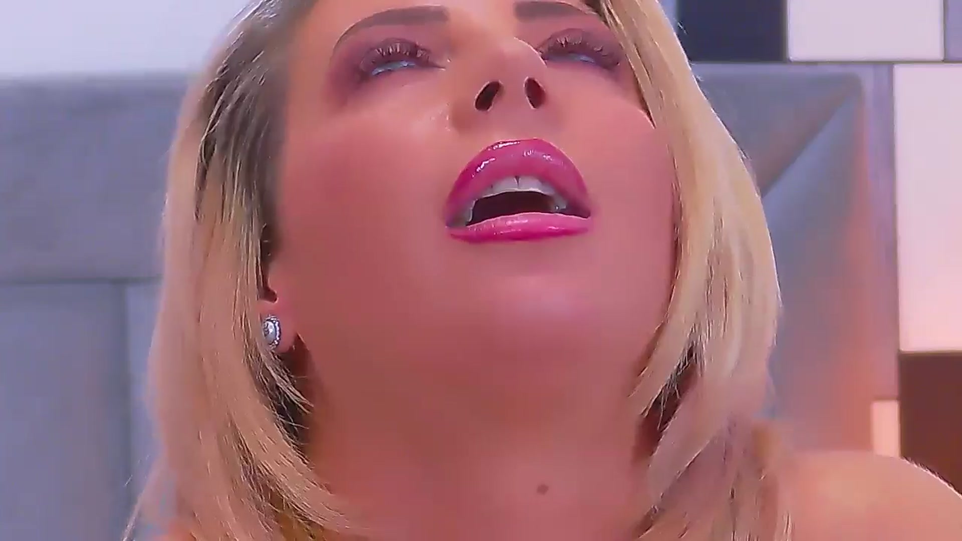Gallery image thumbnail from KayaWallker's myfreecams stream on, 06/24/2024, 06:30 image 20 of 20