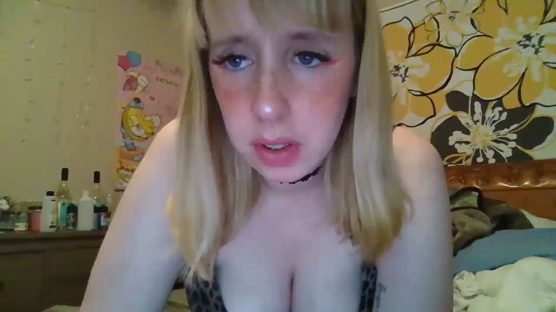 Gallery image thumbnail from KaydCoxxx95's myfreecams stream on, 07/13/2023, 09:15 image 3 of 20
