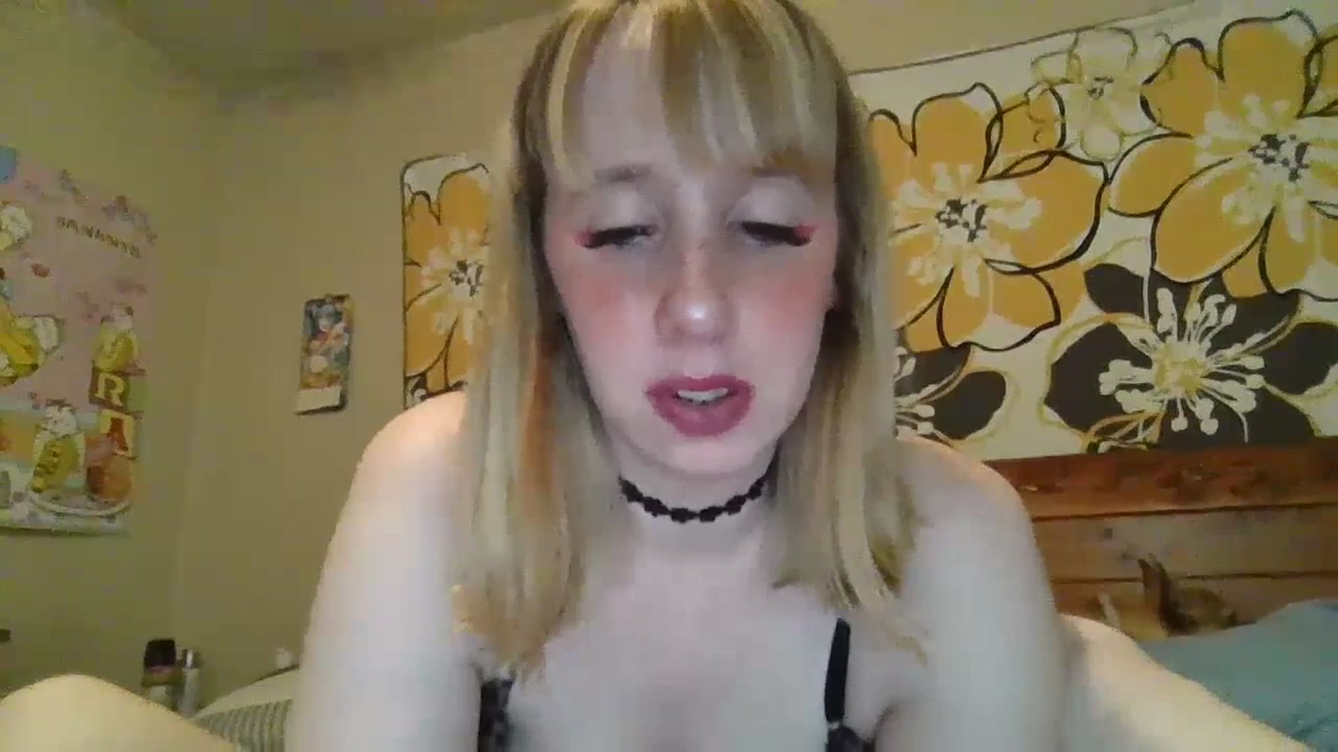 Gallery image thumbnail from KaydCoxxx95's myfreecams stream on, 07/13/2023, 10:49 image 7 of 20