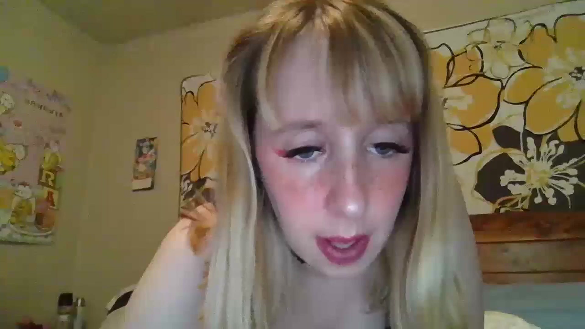 Gallery image thumbnail from KaydCoxxx95's myfreecams stream on, 07/13/2023, 10:49 image 3 of 20
