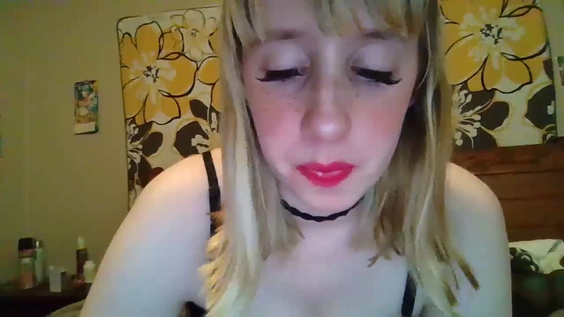 Gallery image thumbnail from KaydCoxxx95's myfreecams stream on, 07/16/2023, 08:41 image 15 of 20