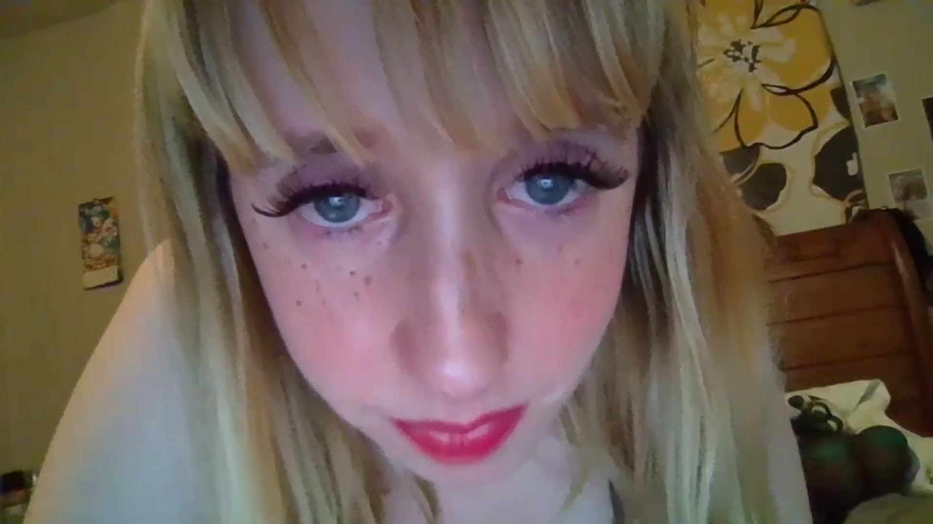 Gallery image thumbnail from KaydCoxxx95's myfreecams stream on, 07/16/2023, 10:26 image 2 of 20