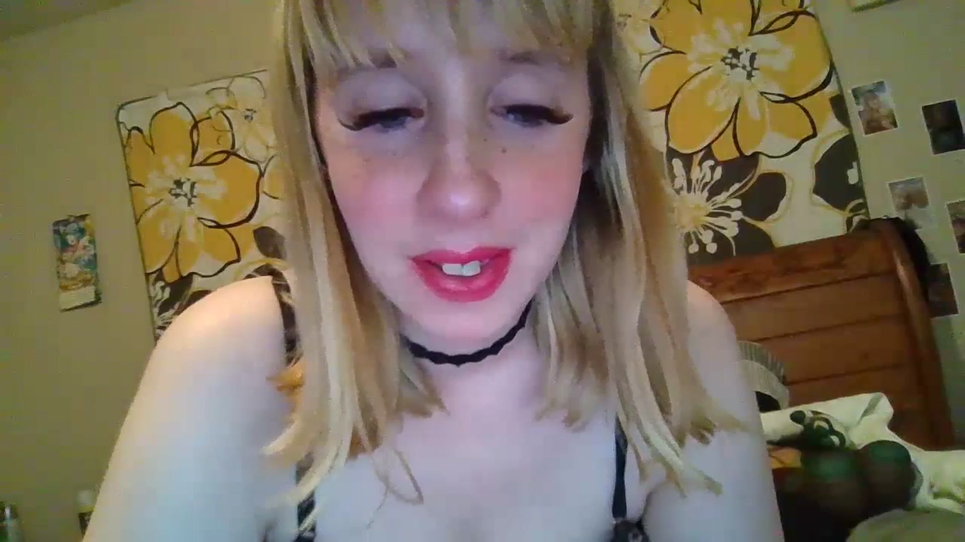 Gallery image thumbnail from KaydCoxxx95's myfreecams stream on, 07/16/2023, 10:26 image 7 of 20