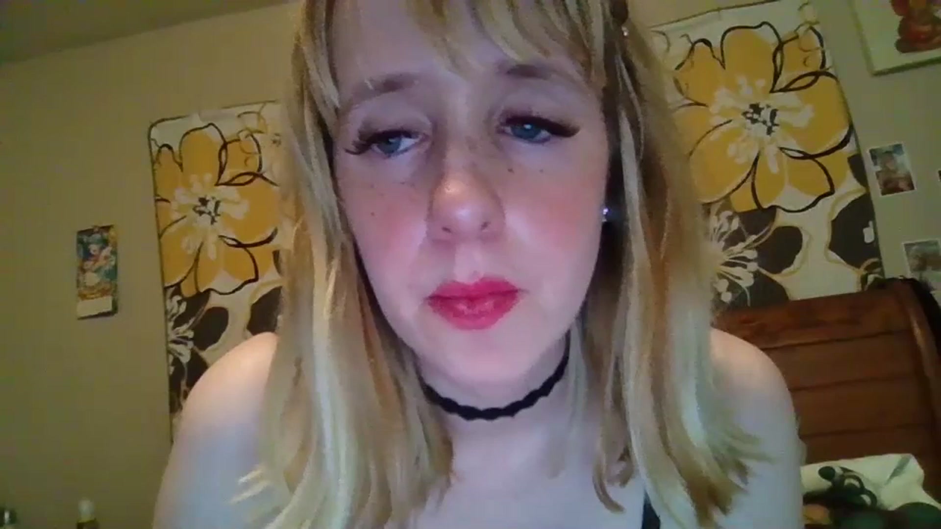 Gallery image thumbnail from KaydCoxxx95's myfreecams stream on, 07/16/2023, 11:43 image 1 of 20