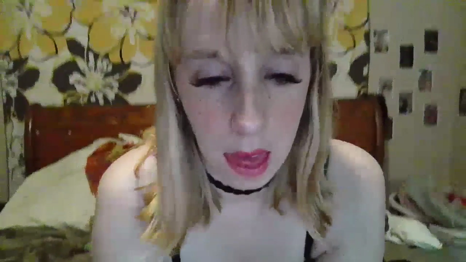 Gallery image thumbnail from KaydCoxxx95's myfreecams stream on, 07/16/2023, 11:43 image 12 of 20