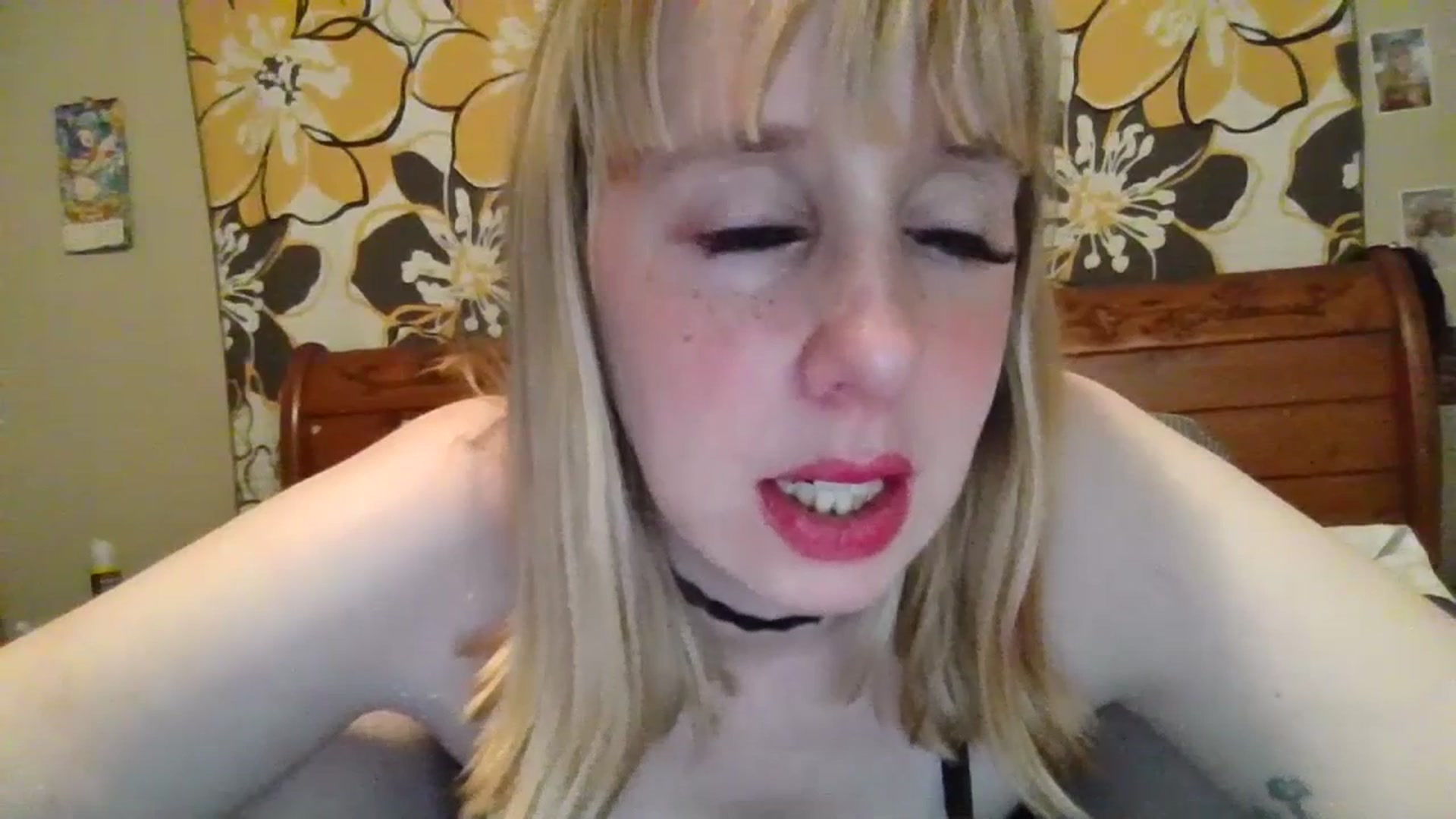 Gallery image thumbnail from KaydCoxxx95's myfreecams stream on, 07/16/2023, 11:43 image 19 of 20