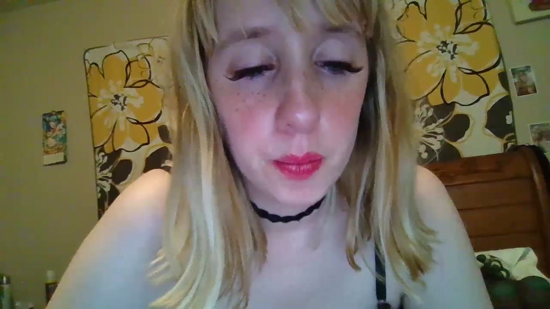 Gallery image thumbnail from KaydCoxxx95's myfreecams stream on, 07/16/2023, 11:43 image 2 of 20
