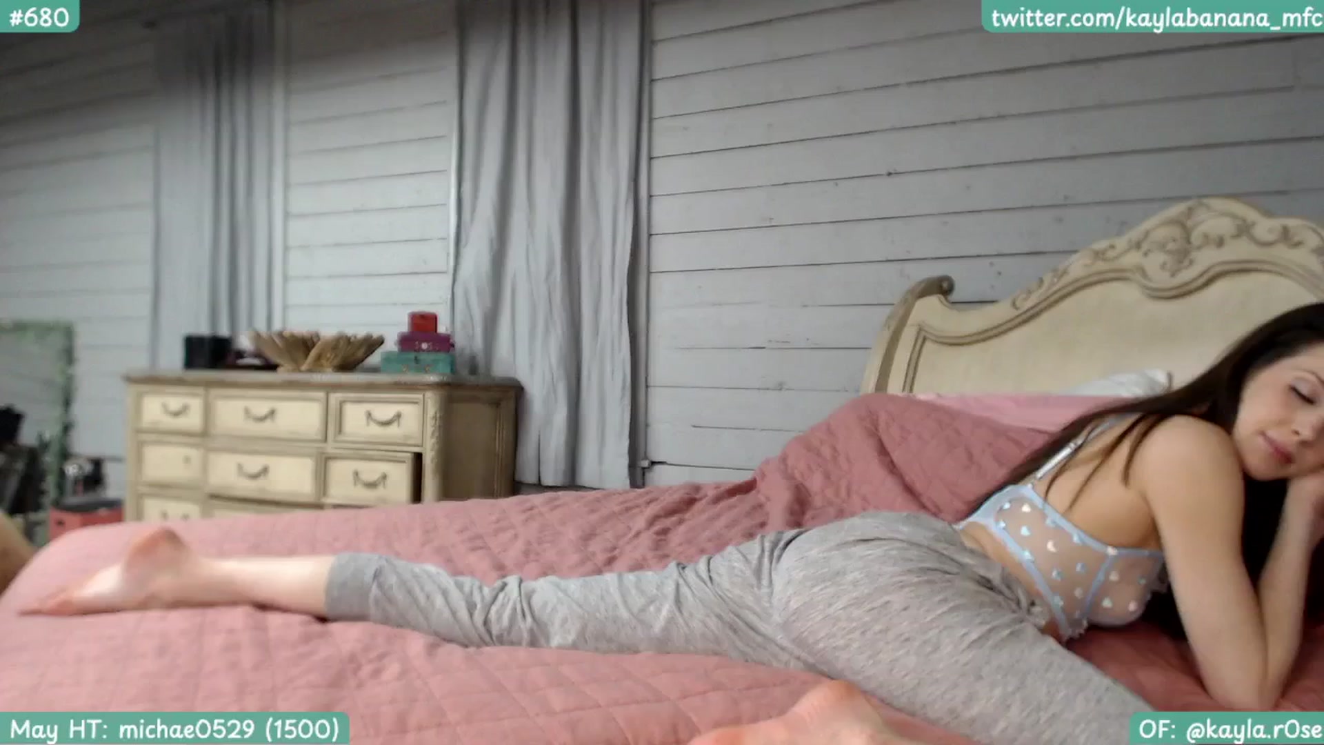 Gallery image thumbnail from KaylaBanana's myfreecams stream on, 05/16/2024, 05:48 image 5 of 20