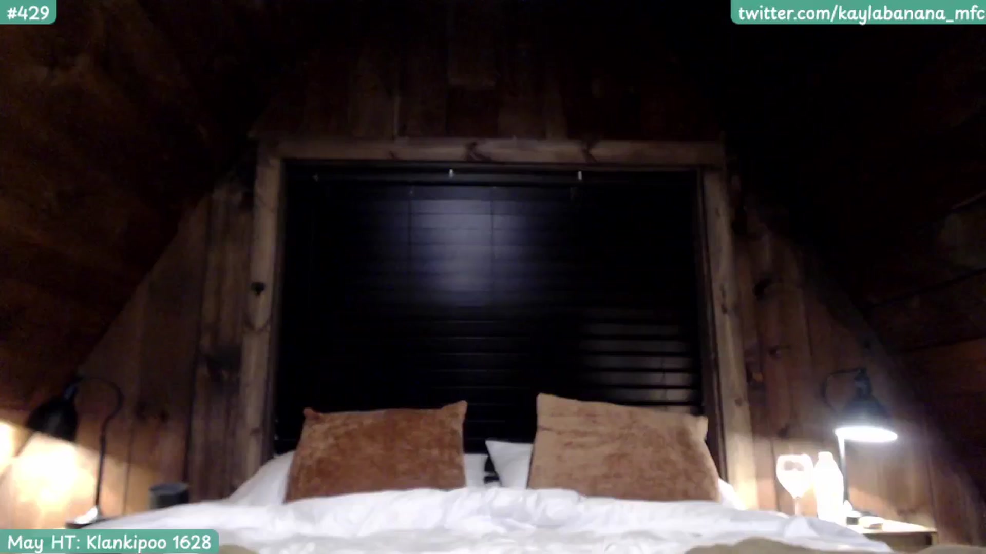 Gallery image thumbnail from KaylaBanana's myfreecams stream on, 05/21/2024, 08:20 image 17 of 20
