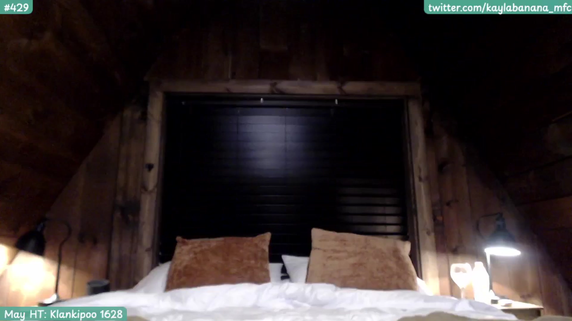 Gallery image thumbnail from KaylaBanana's myfreecams stream on, 05/21/2024, 08:20 image 16 of 20