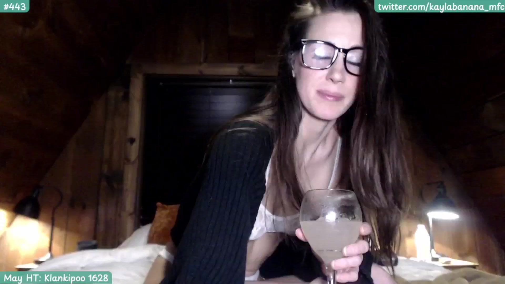Gallery image thumbnail from KaylaBanana's myfreecams stream on, 05/21/2024, 08:20 image 3 of 20