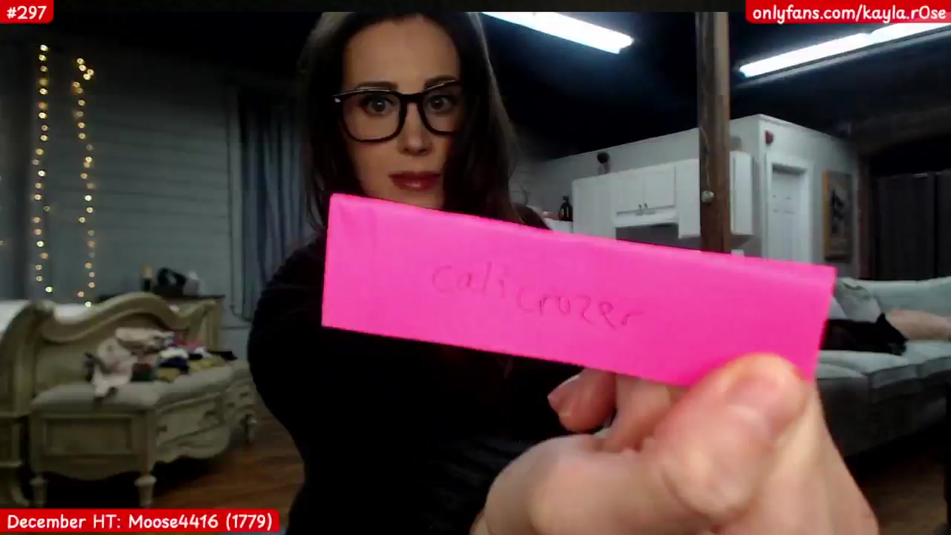 Gallery image thumbnail from KaylaBanana's myfreecams stream on, 12/27/2024, 07:56 image 5 of 20