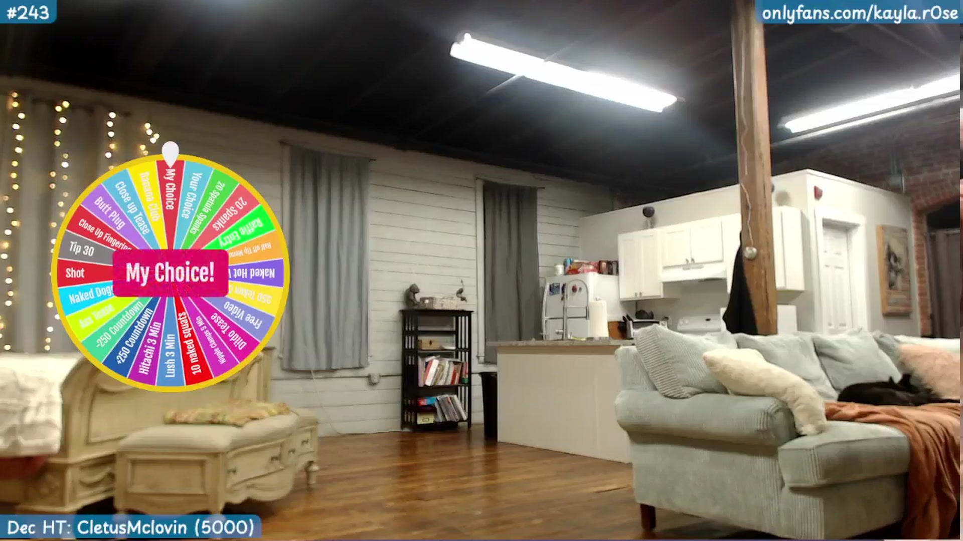 Gallery image thumbnail from KaylaBanana's myfreecams stream on, 12/31/2024, 08:27 image 3 of 20