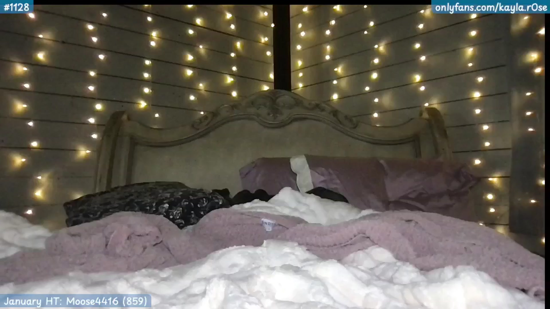 Gallery image thumbnail from KaylaBanana's myfreecams stream on, 01/05/2025, 09:35 image 15 of 20
