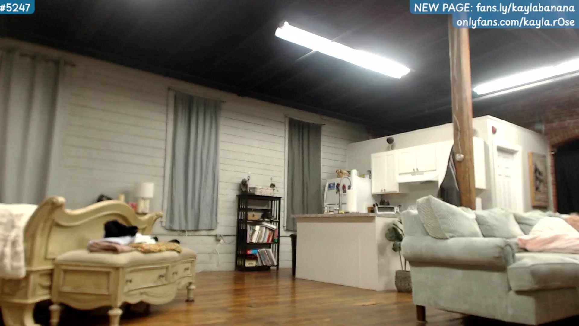 Gallery image thumbnail from KaylaBanana's myfreecams stream on, 05/30/2025, 09:55 image 4 of 20