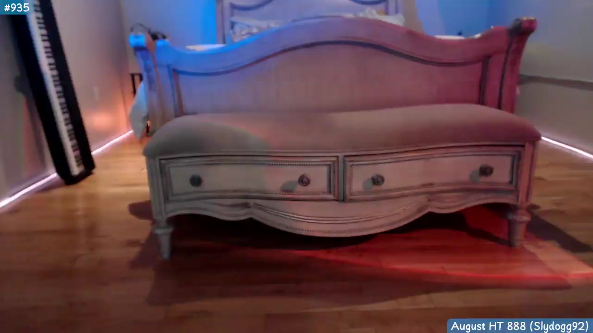 Gallery image thumbnail from KaylaBanana's myfreecams stream on, 09/01/2026, 03:59 image 18 of 20