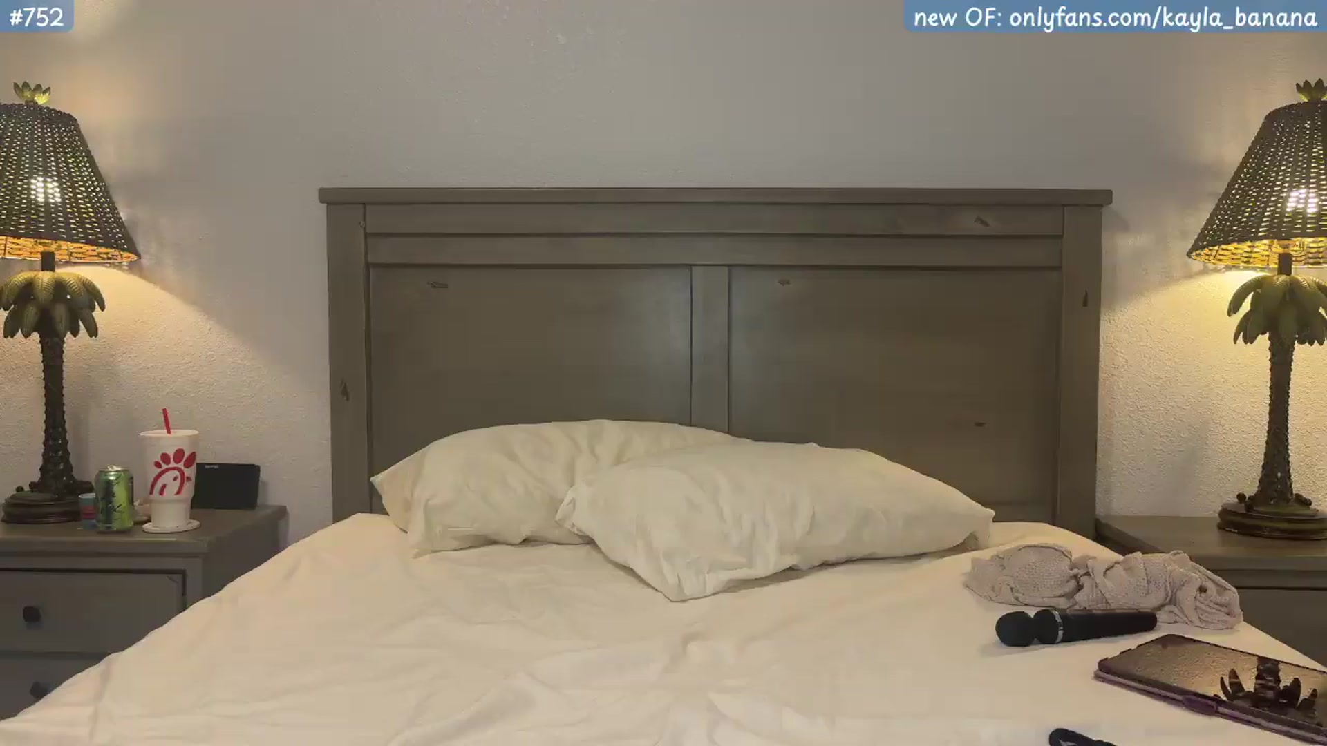 Gallery image thumbnail from KaylaBanana's myfreecams stream on, 09/27/2026, 08:38 image 2 of 20