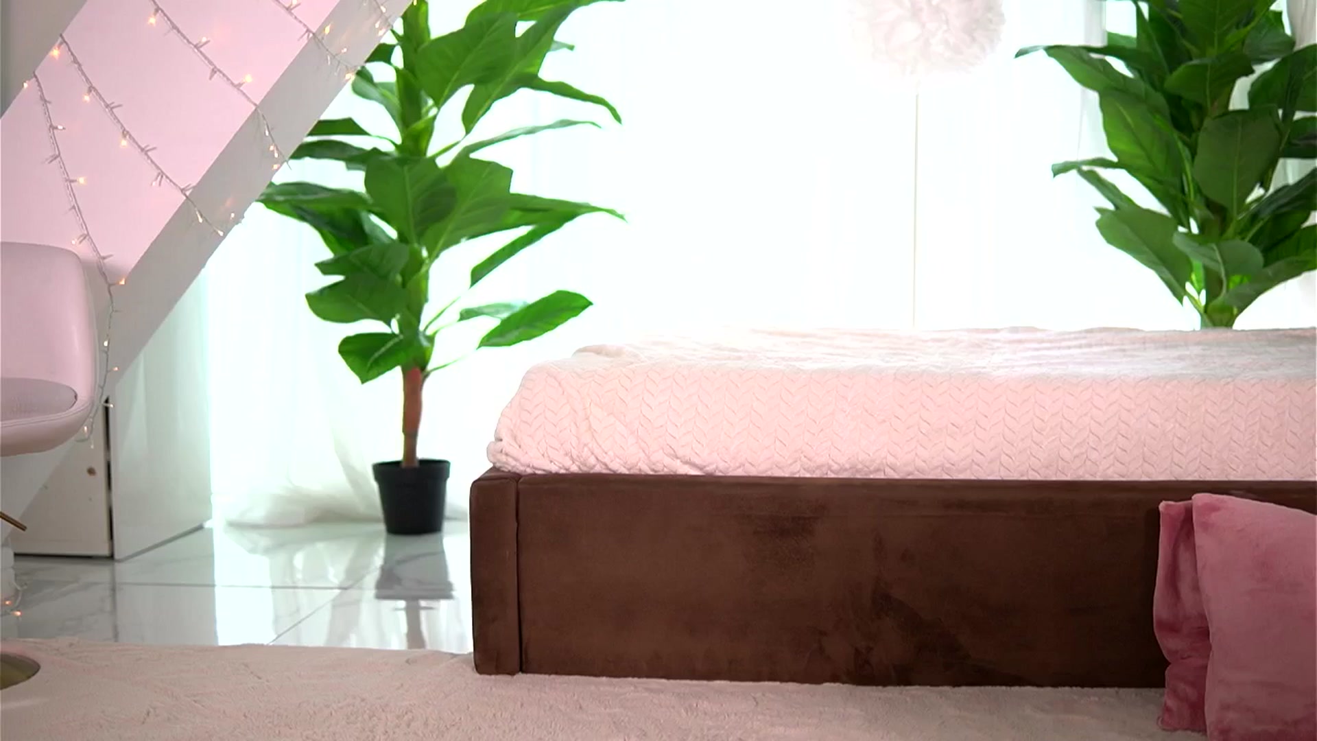 Gallery image thumbnail from KaylaBray's myfreecams stream on, 02/27/2026, 13:57 image 11 of 20