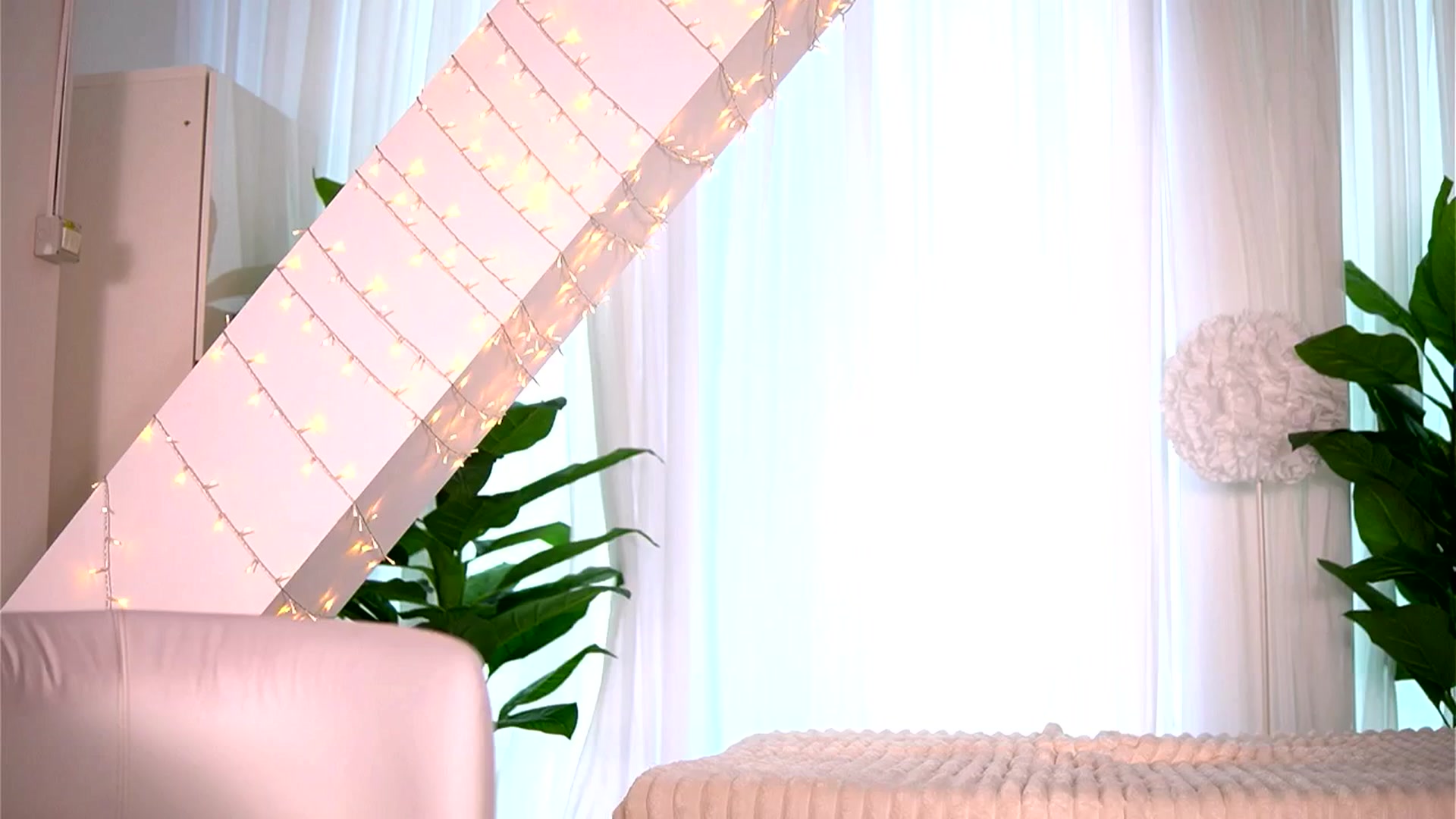 Gallery image thumbnail from KaylaBray's myfreecams stream on, 04/26/2026, 14:04 image 17 of 20