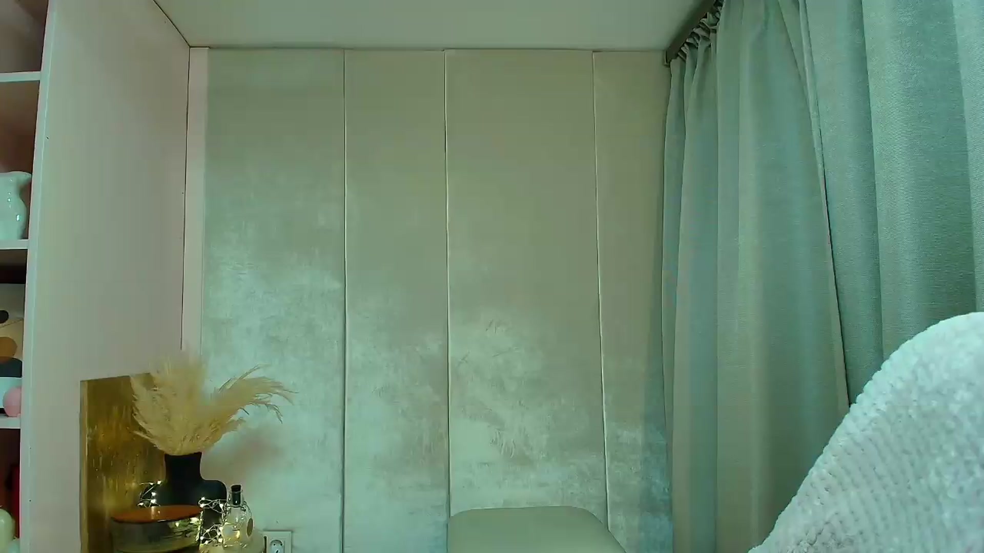 Gallery image thumbnail from Kayla__'s myfreecams stream on, 07/31/2026, 17:34 image 18 of 20