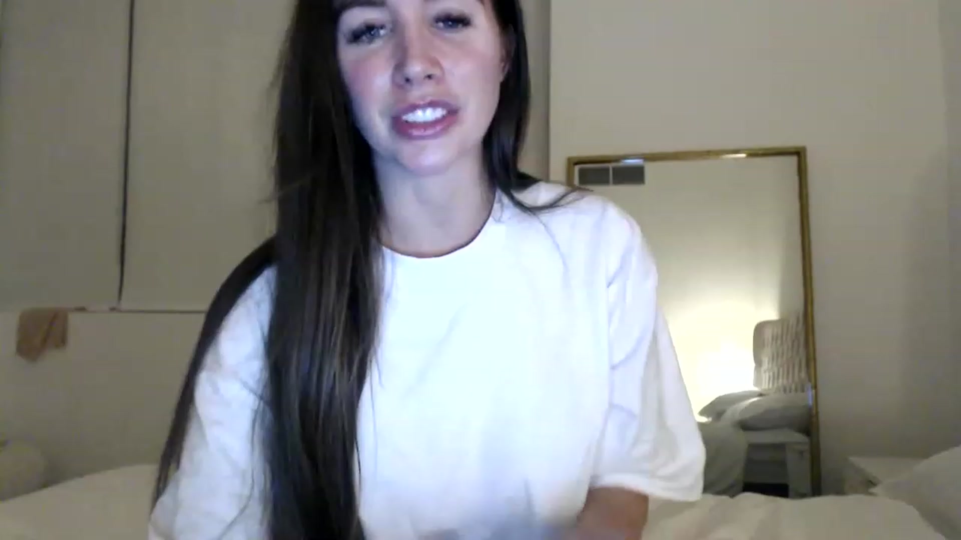 Gallery image thumbnail from Kayla_x's myfreecams stream on, 04/24/2023, 19:39 image 8 of 20