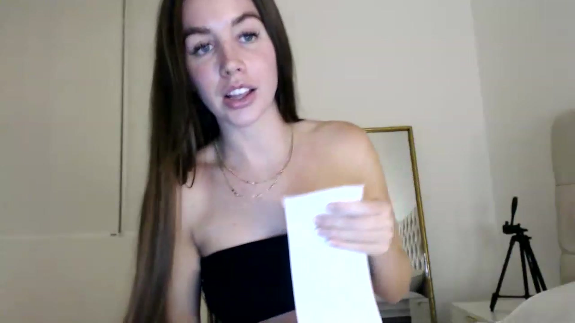 Gallery image thumbnail from Kayla_x's myfreecams stream on, 05/01/2023, 19:43 image 9 of 20