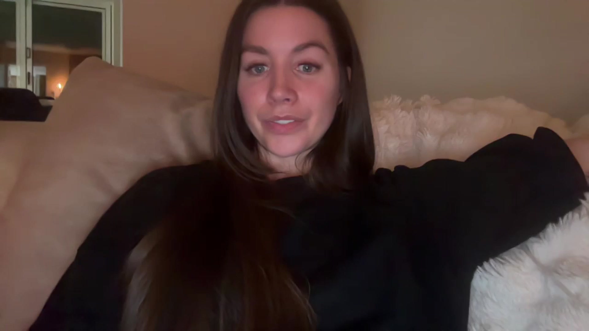 Gallery image thumbnail from Kayla_x's myfreecams stream on, 12/18/2024, 23:03 image 16 of 20