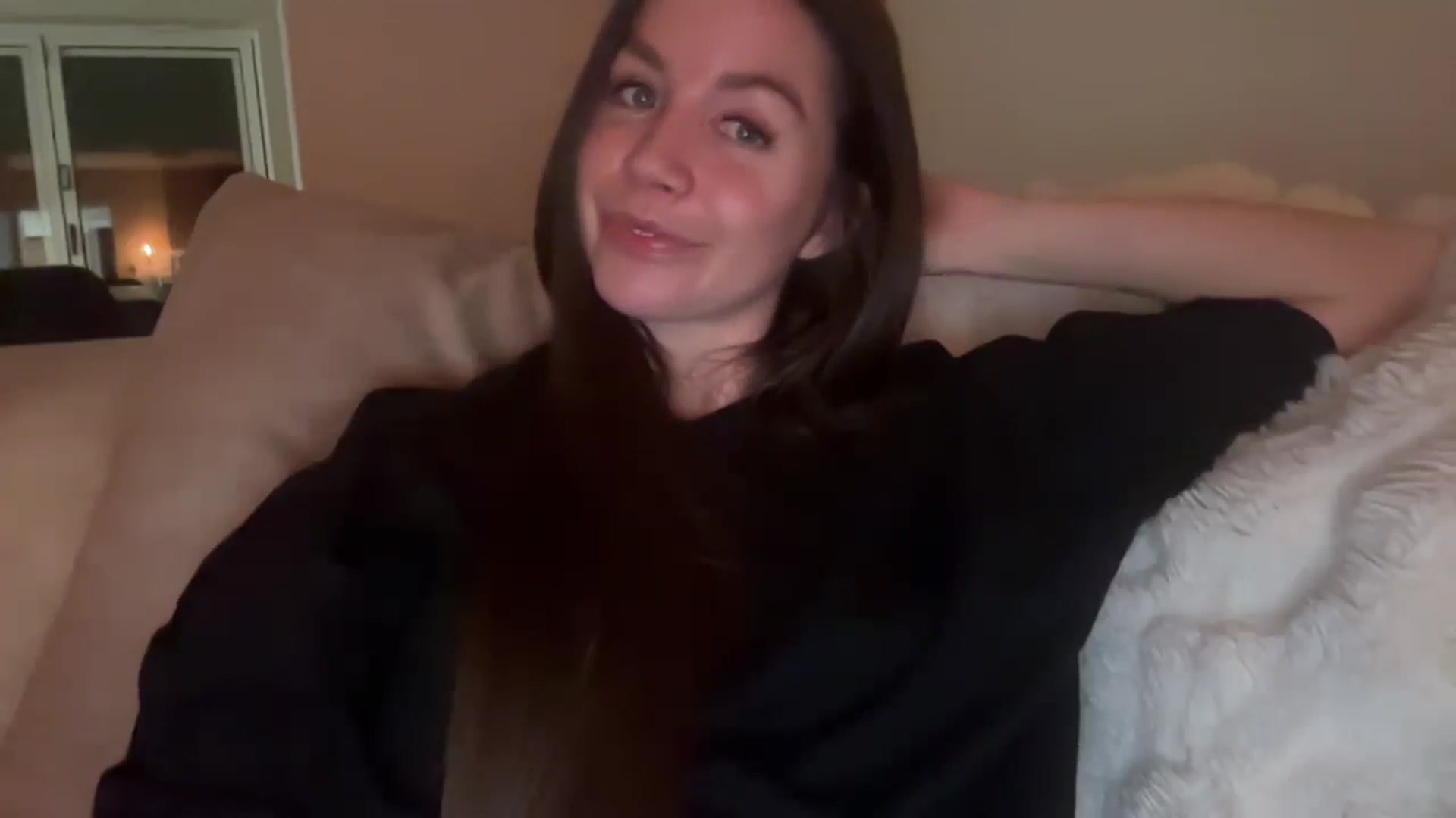 Gallery image thumbnail from Kayla_x's myfreecams stream on, 12/18/2024, 23:03 image 6 of 20