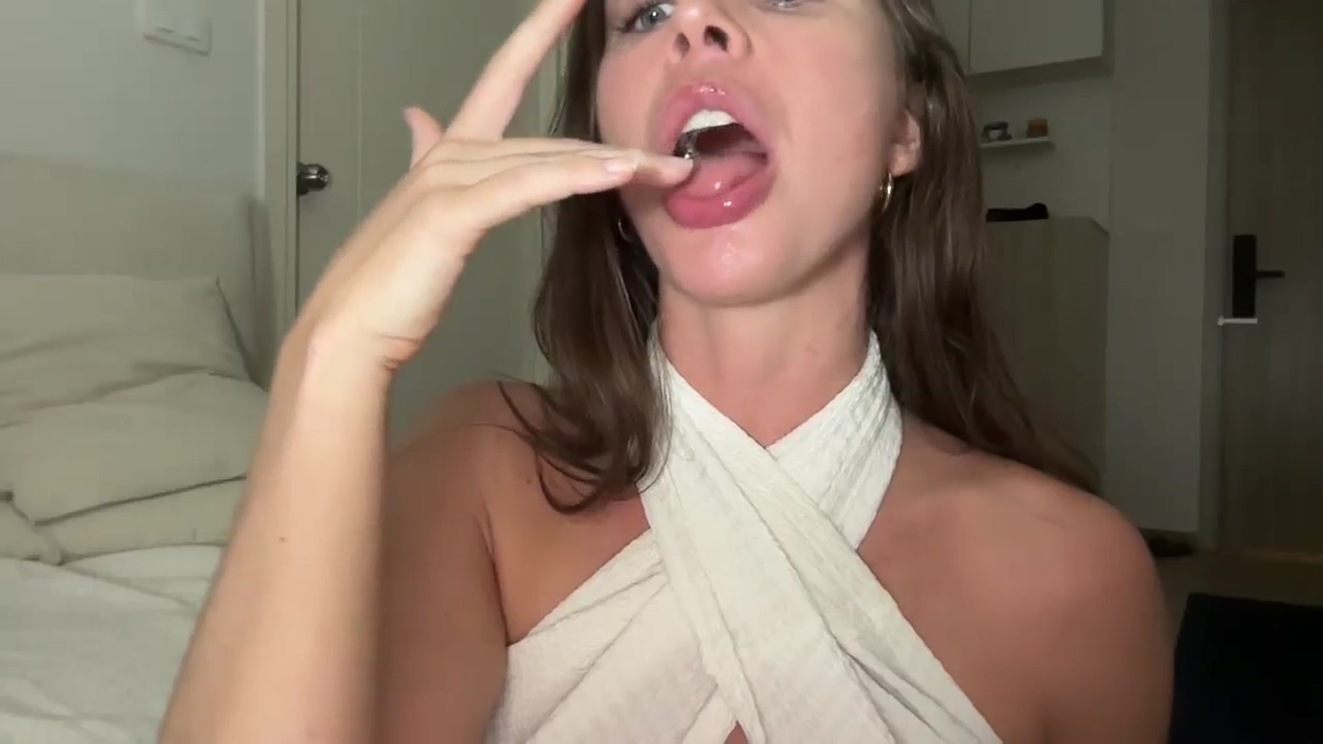 Gallery image thumbnail from Kayla_x's myfreecams stream on, 12/06/2025, 10:04 image 3 of 20