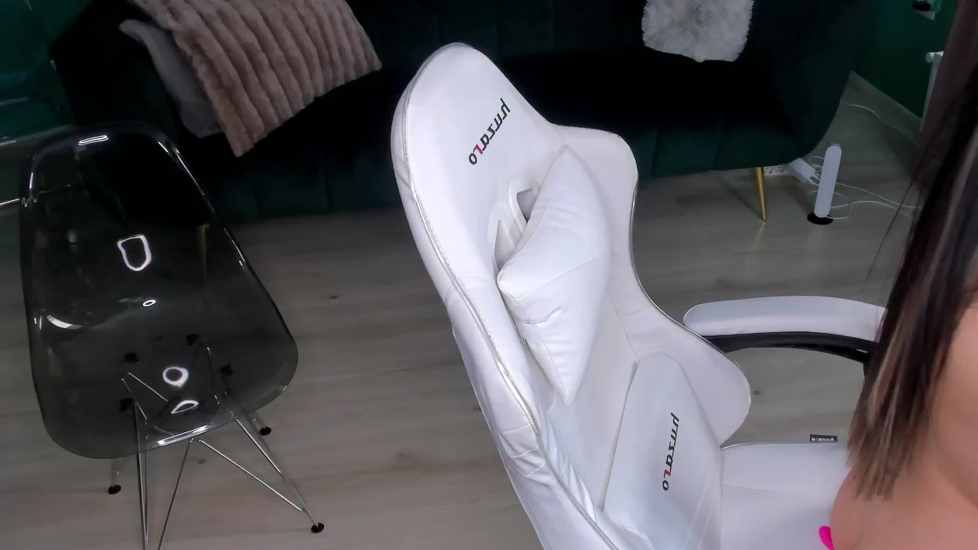 Gallery image thumbnail from Kaylalaine's myfreecams stream on, 04/29/2024, 11:45 image 13 of 20