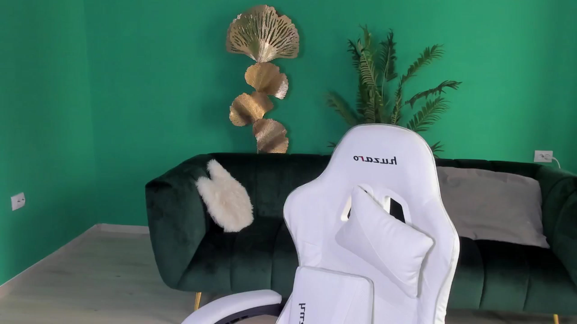 Gallery image thumbnail from Kaylalaine's myfreecams stream on, 05/12/2024, 11:35 image 10 of 20
