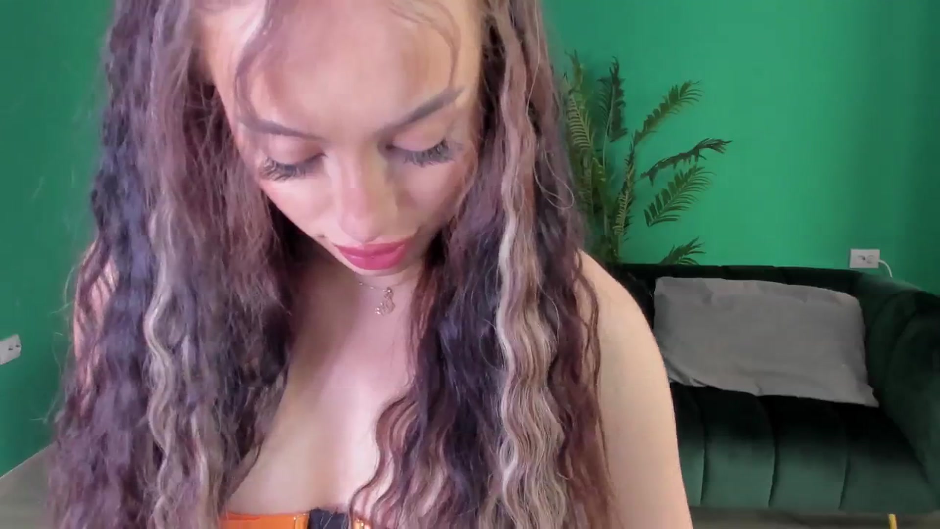 Gallery image thumbnail from Kaylalaine's myfreecams stream on, 05/12/2024, 11:35 image 14 of 20