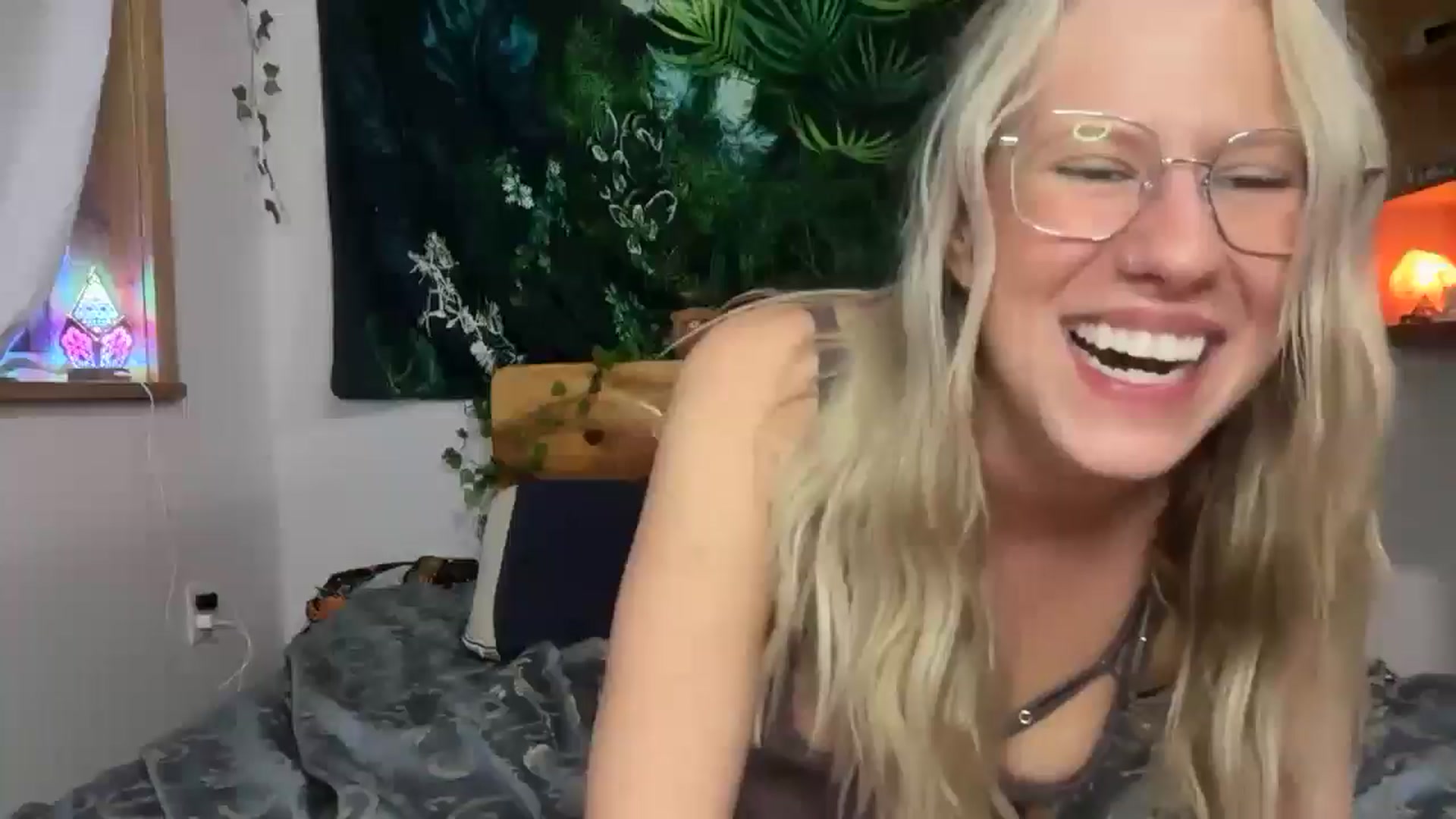 Gallery image thumbnail from KayleighSky's myfreecams stream on, 05/04/2026, 05:48 image 19 of 20