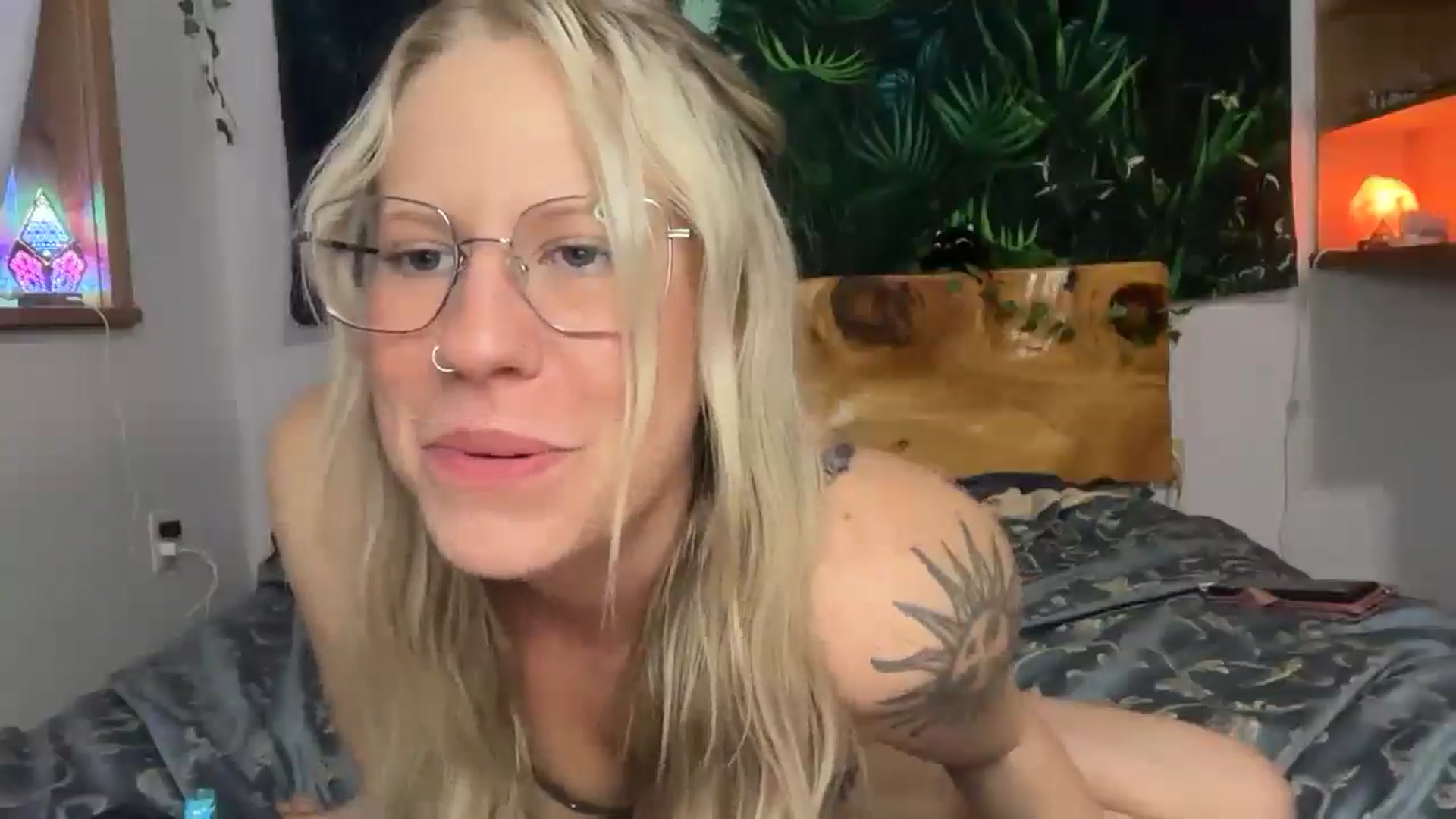 Gallery image thumbnail from KayleighSky's myfreecams stream on, 05/04/2026, 05:48 image 6 of 20
