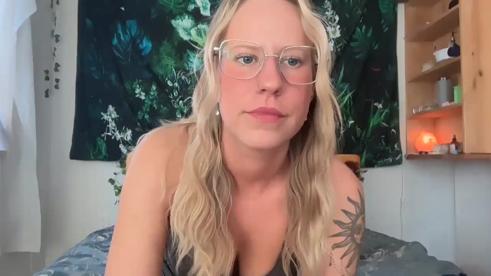 Gallery image thumbnail from KayleighSky's myfreecams stream on, 05/05/2026, 21:17 image 6 of 20