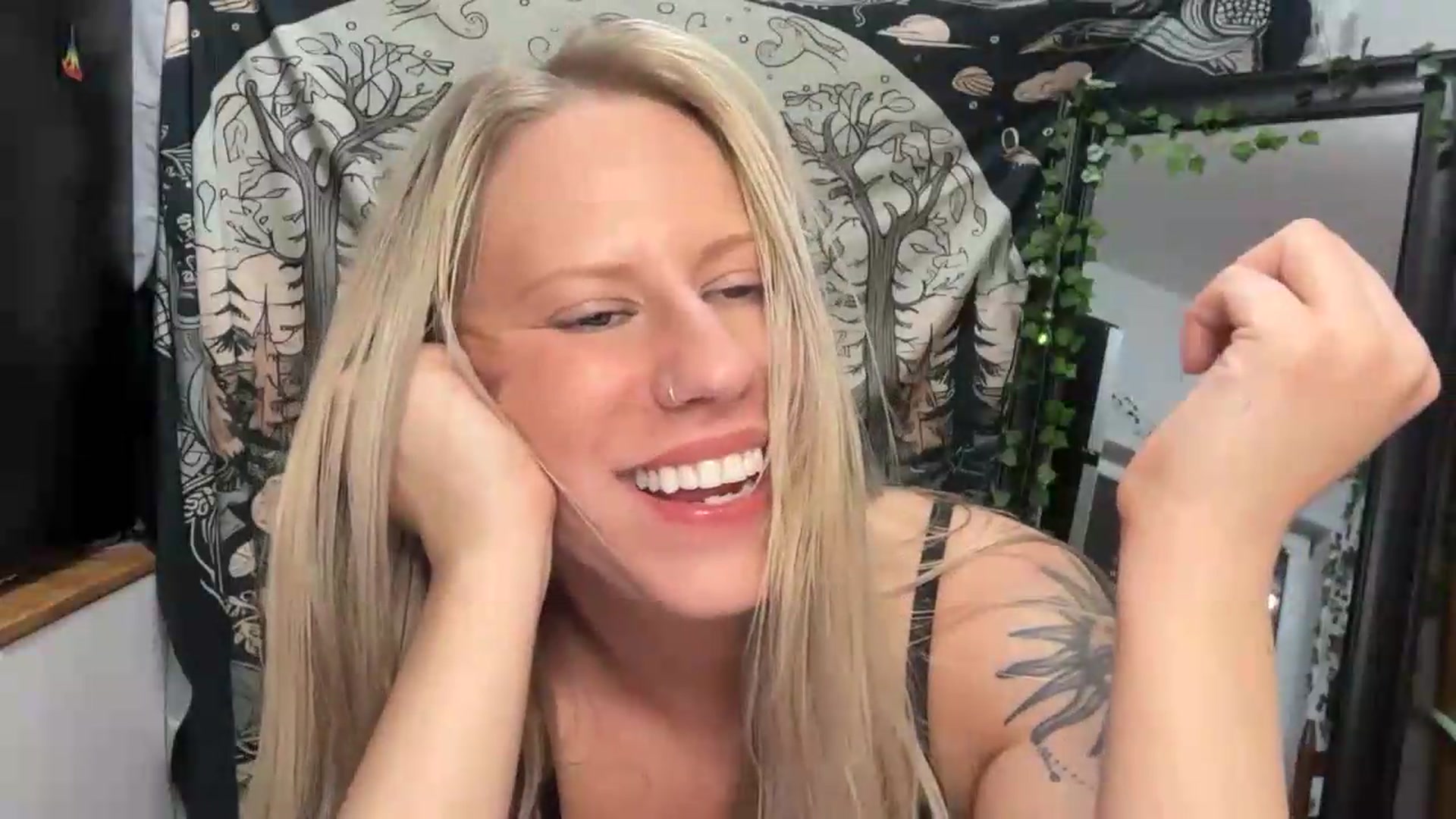 Gallery image thumbnail from KayleighSky's myfreecams stream on, 06/03/2026, 03:40 image 18 of 20