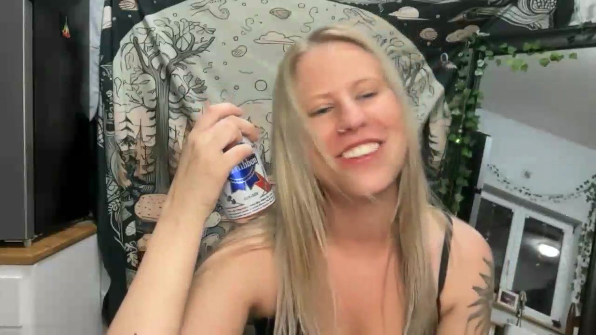 Gallery image thumbnail from KayleighSky's myfreecams stream on, 06/03/2026, 03:40 image 10 of 20