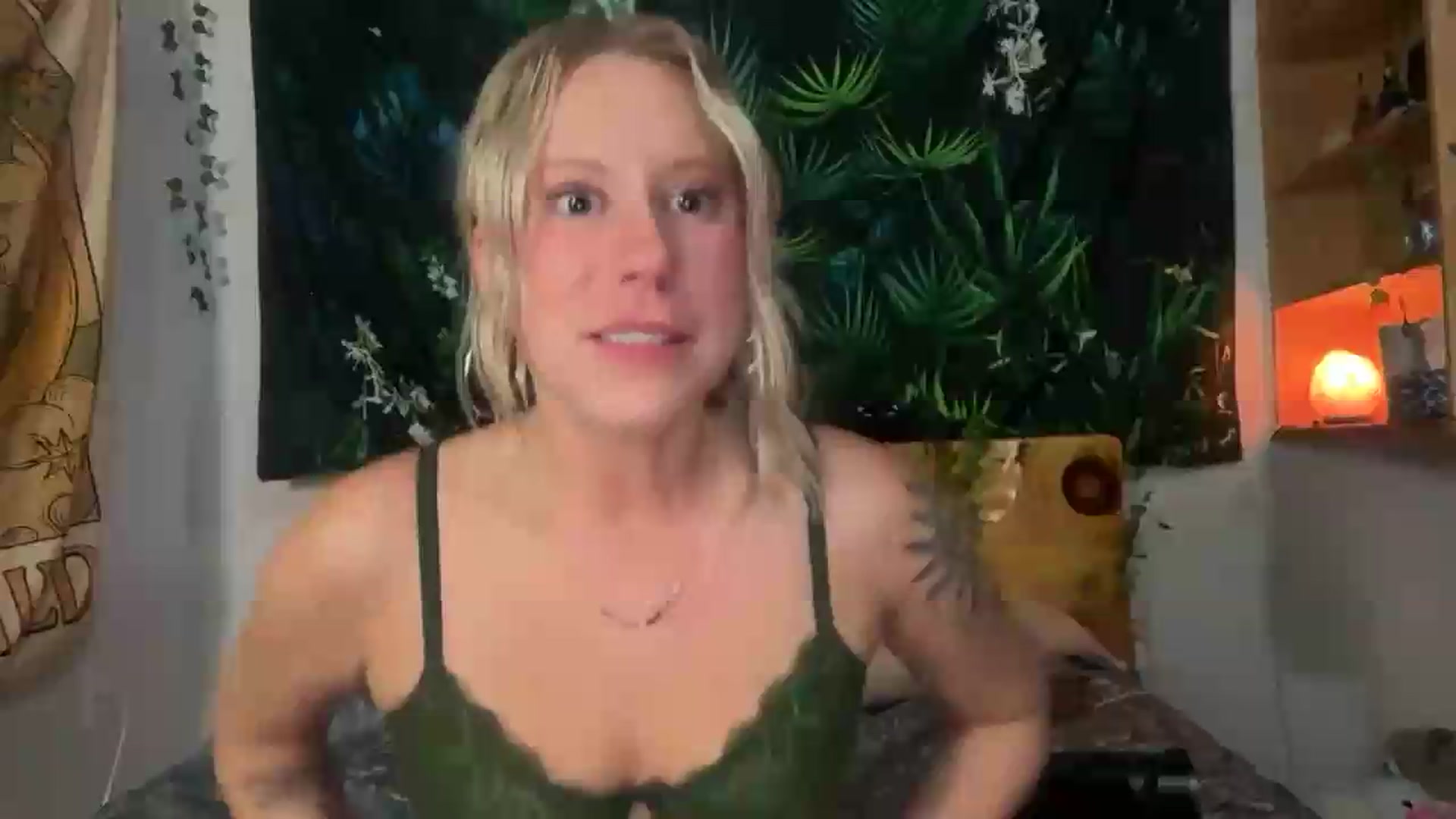 Gallery image thumbnail from KayleighSky's myfreecams stream on, 06/26/2026, 03:20 image 14 of 20