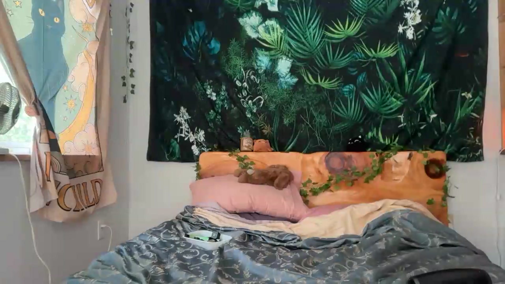 Gallery image thumbnail from KayleighSky's myfreecams stream on, 06/29/2026, 22:46 image 2 of 20