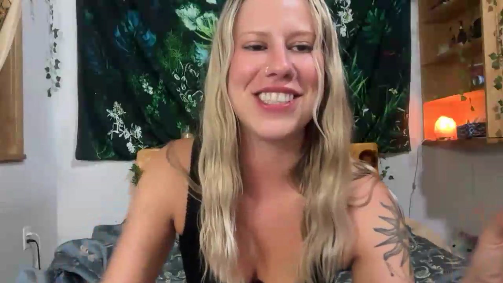 Gallery image thumbnail from KayleighSky's myfreecams stream on, 07/03/2026, 06:18 image 4 of 20