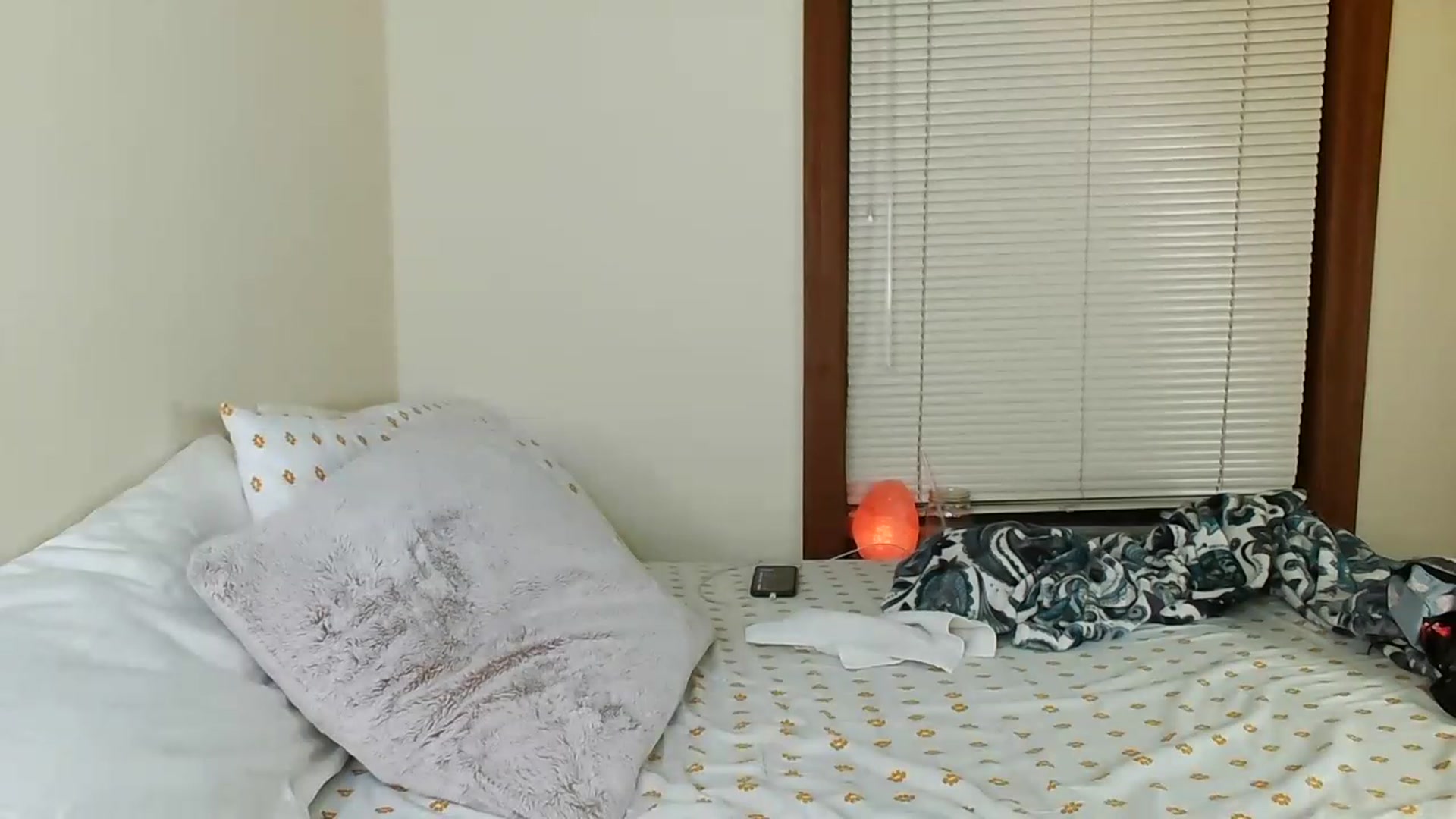 Gallery image thumbnail from KaylenPeach's myfreecams stream on, 12/09/2022, 04:35 image 20 of 20